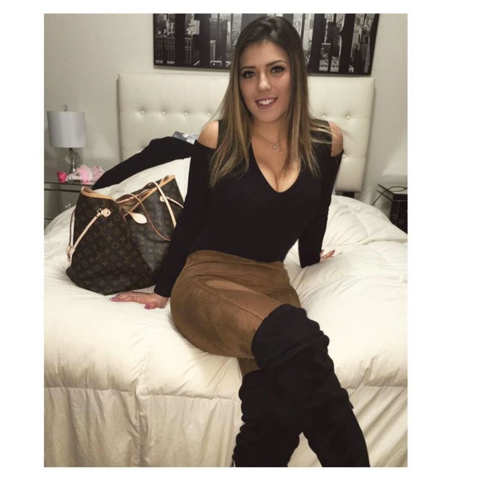 Meet your Posher, Claudia
